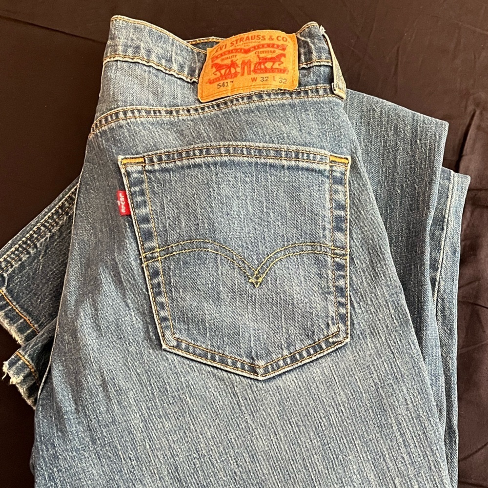 Men’s 32x32 Slim Fit Levi’s Denim Jeans Gently Used Condition Fast Shipping